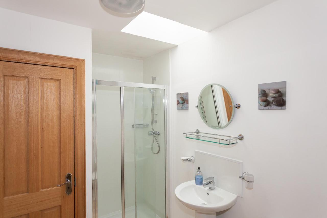לינלית'גו Honeysuckle Cottage At Williamscraig Holiday Cottages מראה חיצוני תמונה